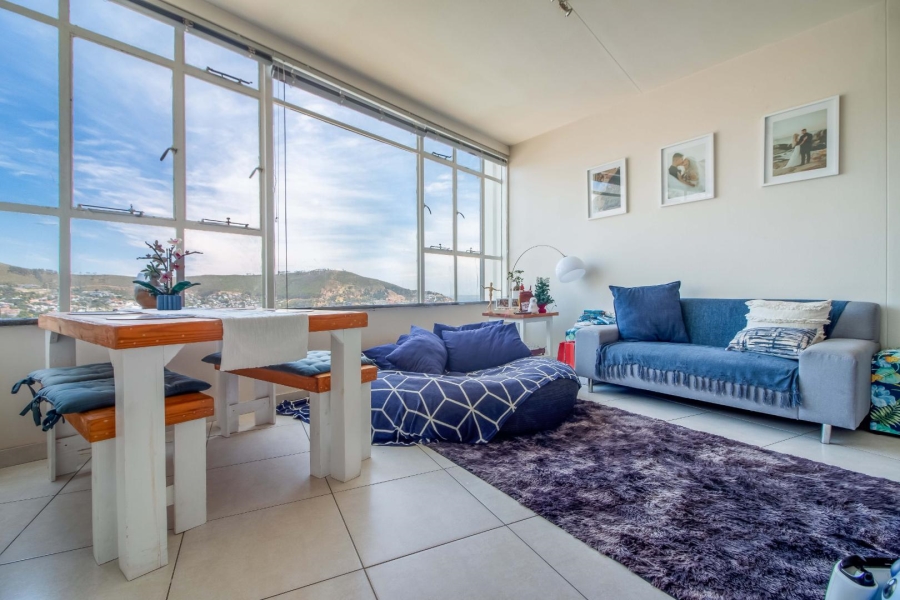 2 Bedroom Property for Sale in Vredehoek Western Cape